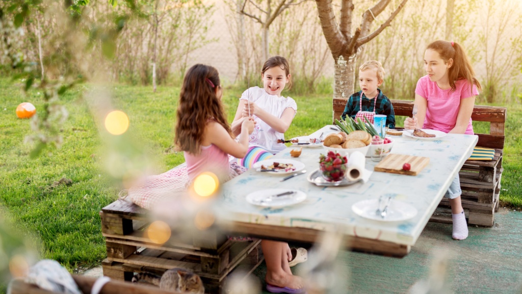 Приём Геймлиха: Как оказать помощь при удушье